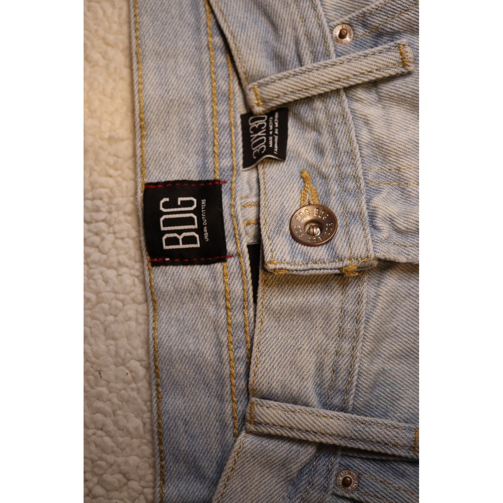 BDG Urban Outfitters Mens Bow Fit Patchwork Distressed Light Wash Jeans 30x30 - Picture 7 of 8